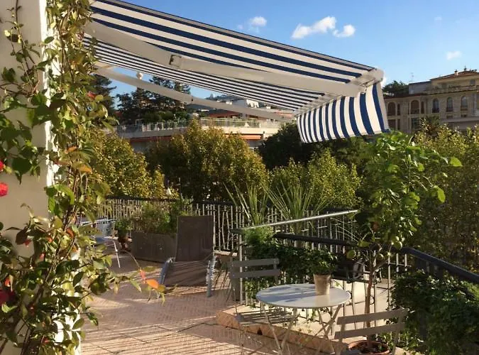 Terrasse Vue / *