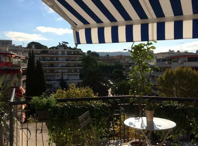 Terrasse Vue / شقة *
